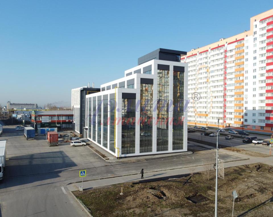 Аренда торговых, офисных площадей в новом бизнес-центре на красной линии в Барнауле
